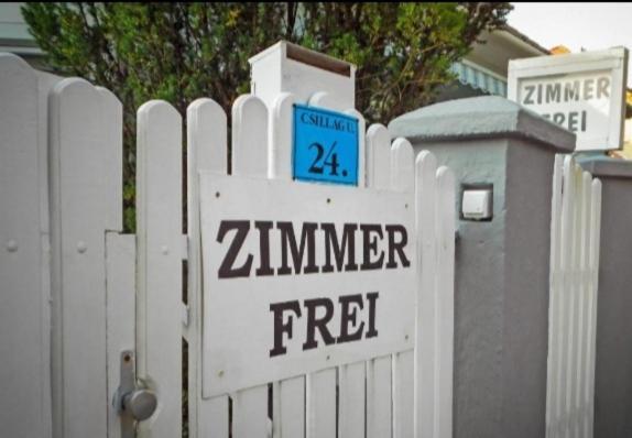 Czinger Vendegszobak Mosonmagyaróvár Exteriör bild